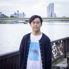 青木彬 撮影：加藤甫.jpg