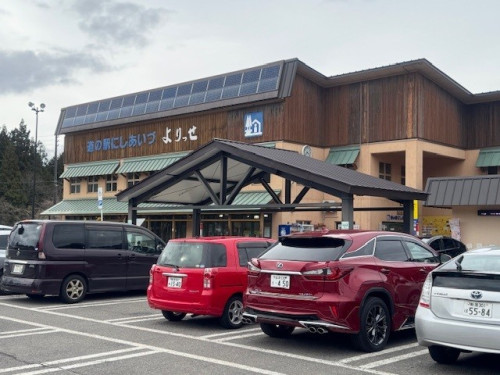 道の駅　にしあいづ様にて　べこぷら🄬シリーズの販売及びものづくり体験コーナー