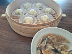 小籠包と酸辣湯(サンラータン)