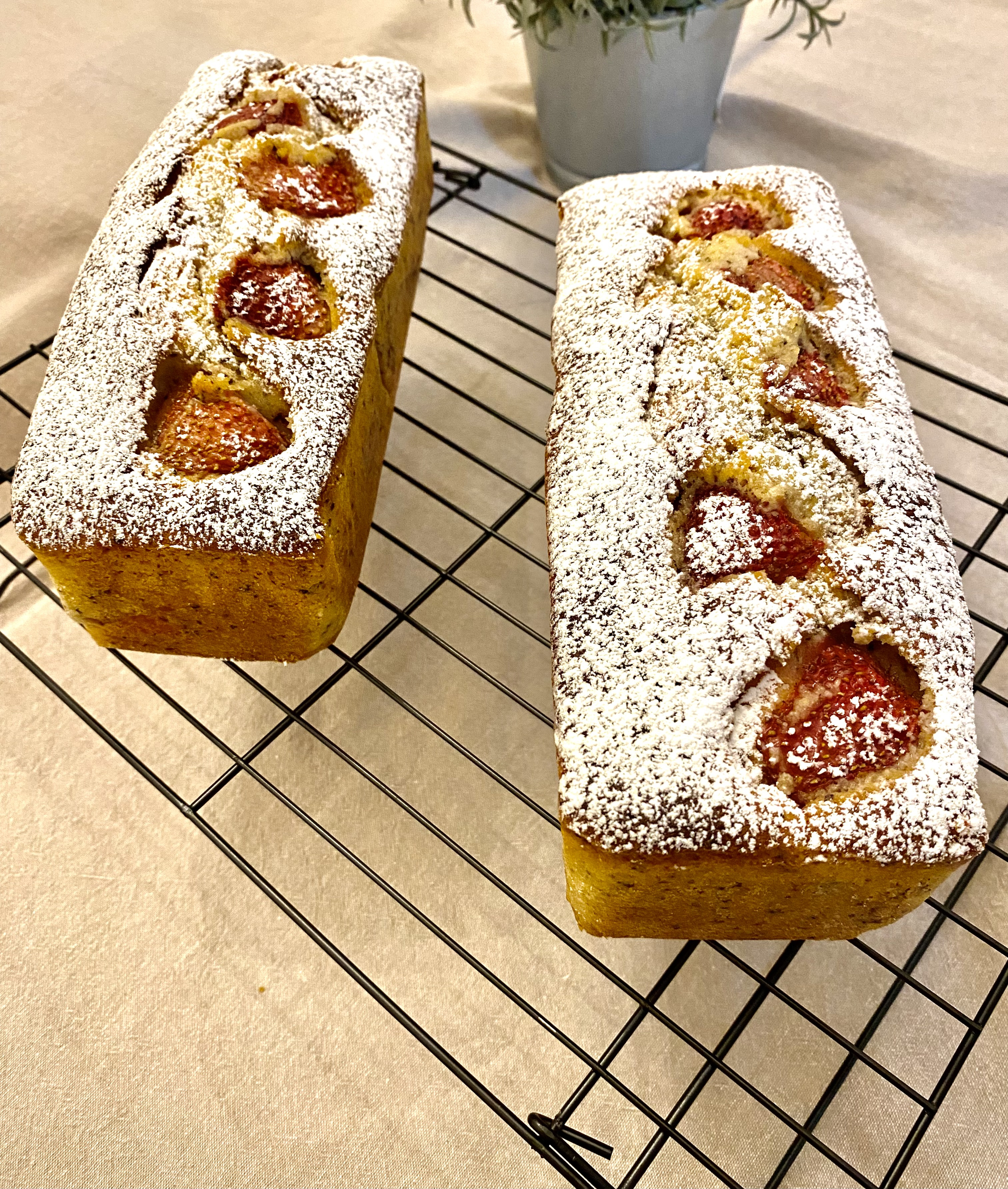 フレッシュ苺とアールグレイのパウンドケーキ - 手作り焼菓子 ままのママ