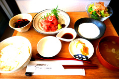 三崎まぐろブツとろろご飯定食