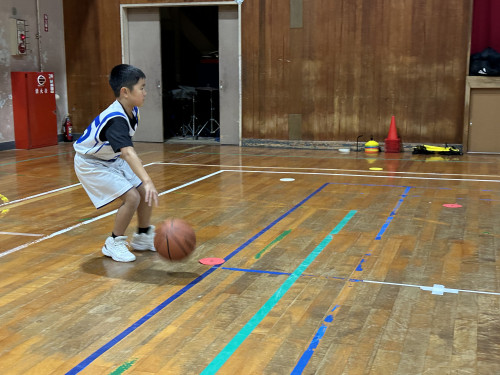 レギュラークラスでの集合写真のイメージ