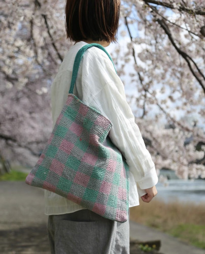 刺し子刺繍のバッグ