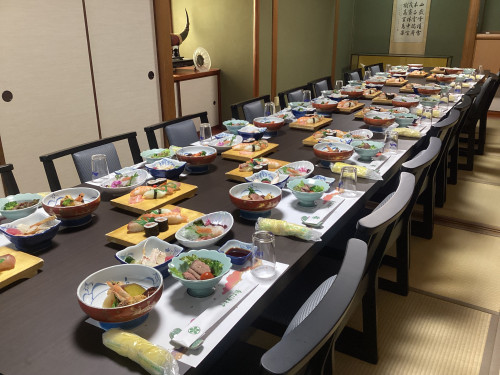 二階椅子席は予約済みです