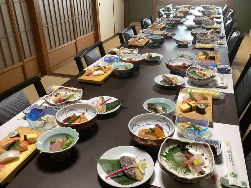 二階椅子席は予約済みです
