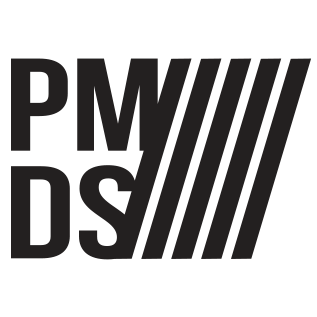 【新作入荷】P.M.D.S. 夏の一枚で印象が変わるロゴTシャツ