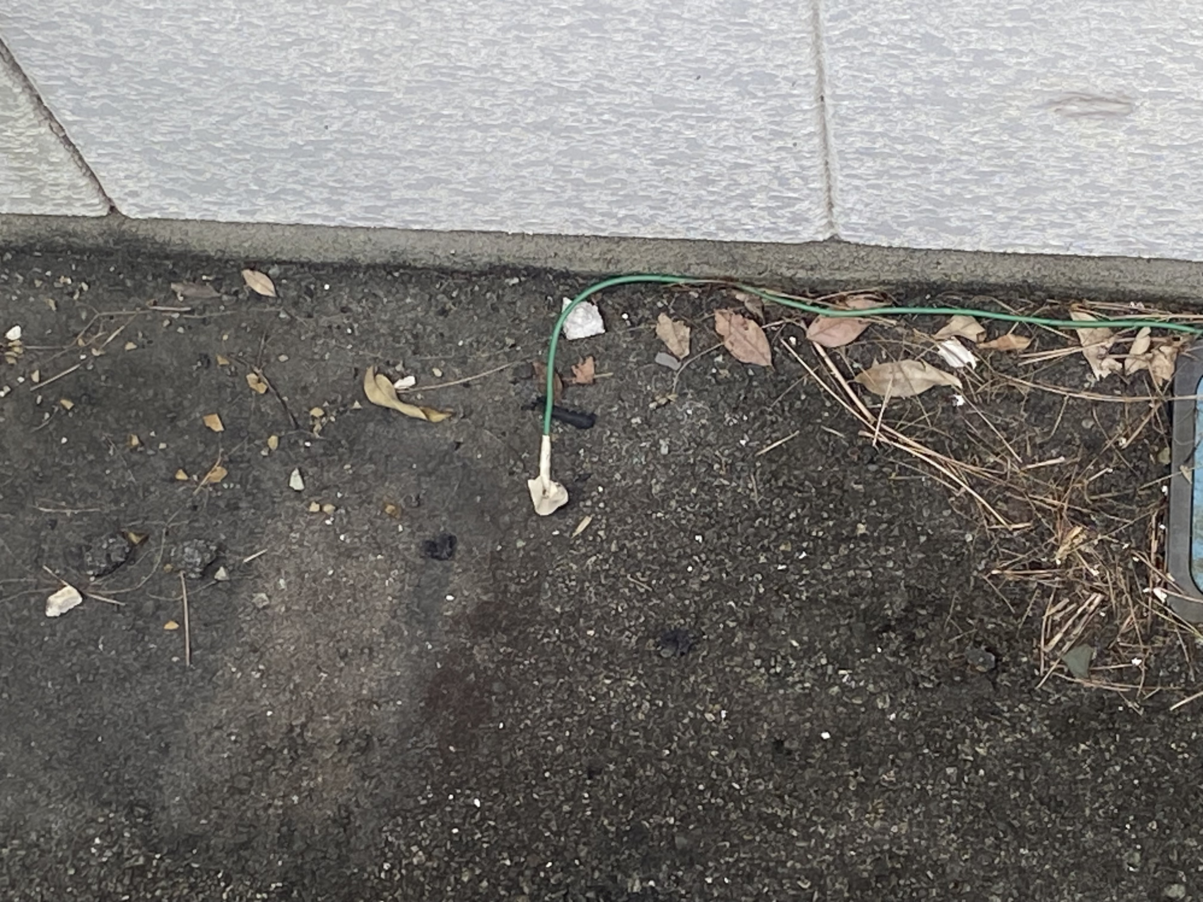 アースの引き込み