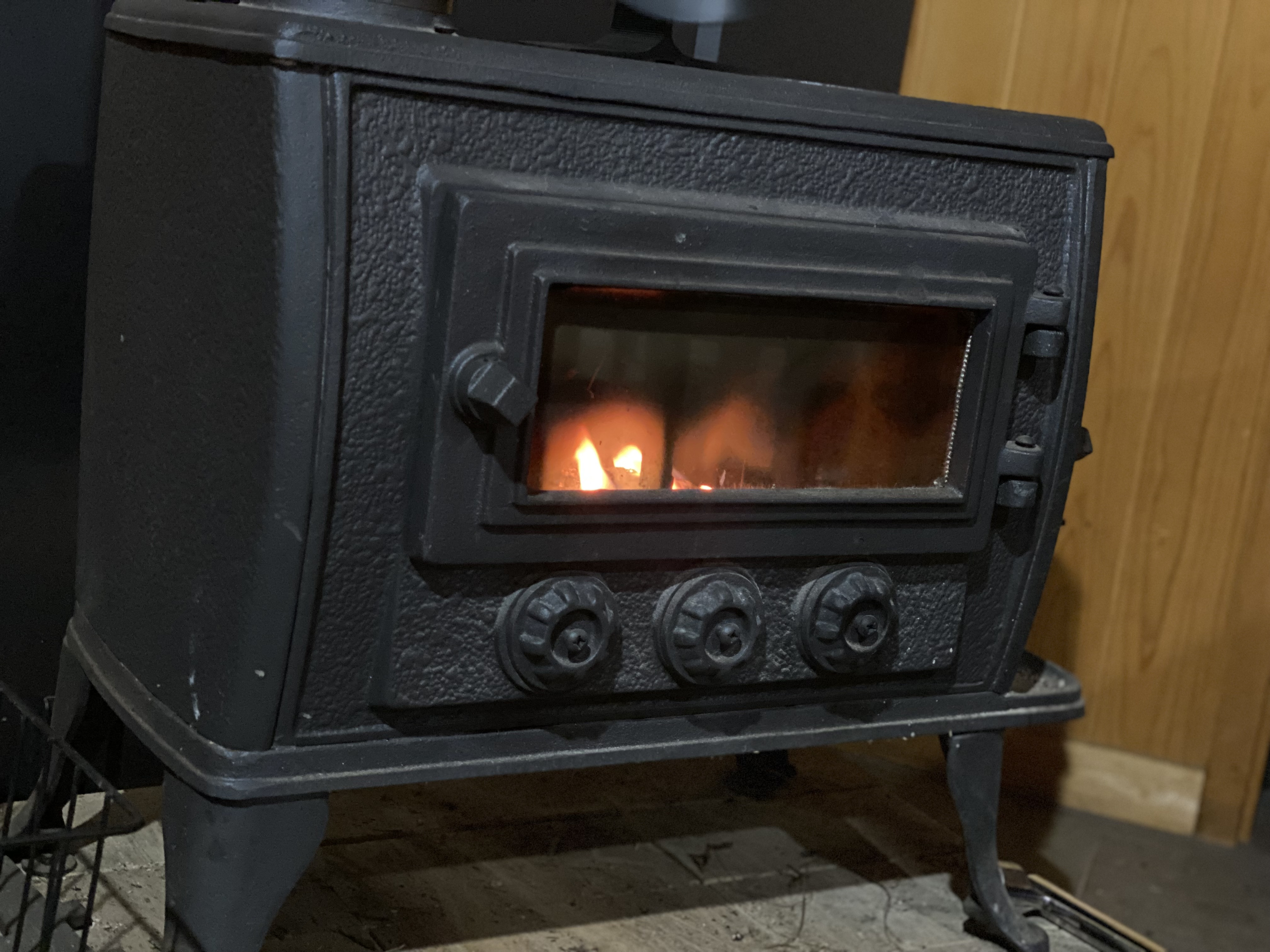 薪ストーブあります