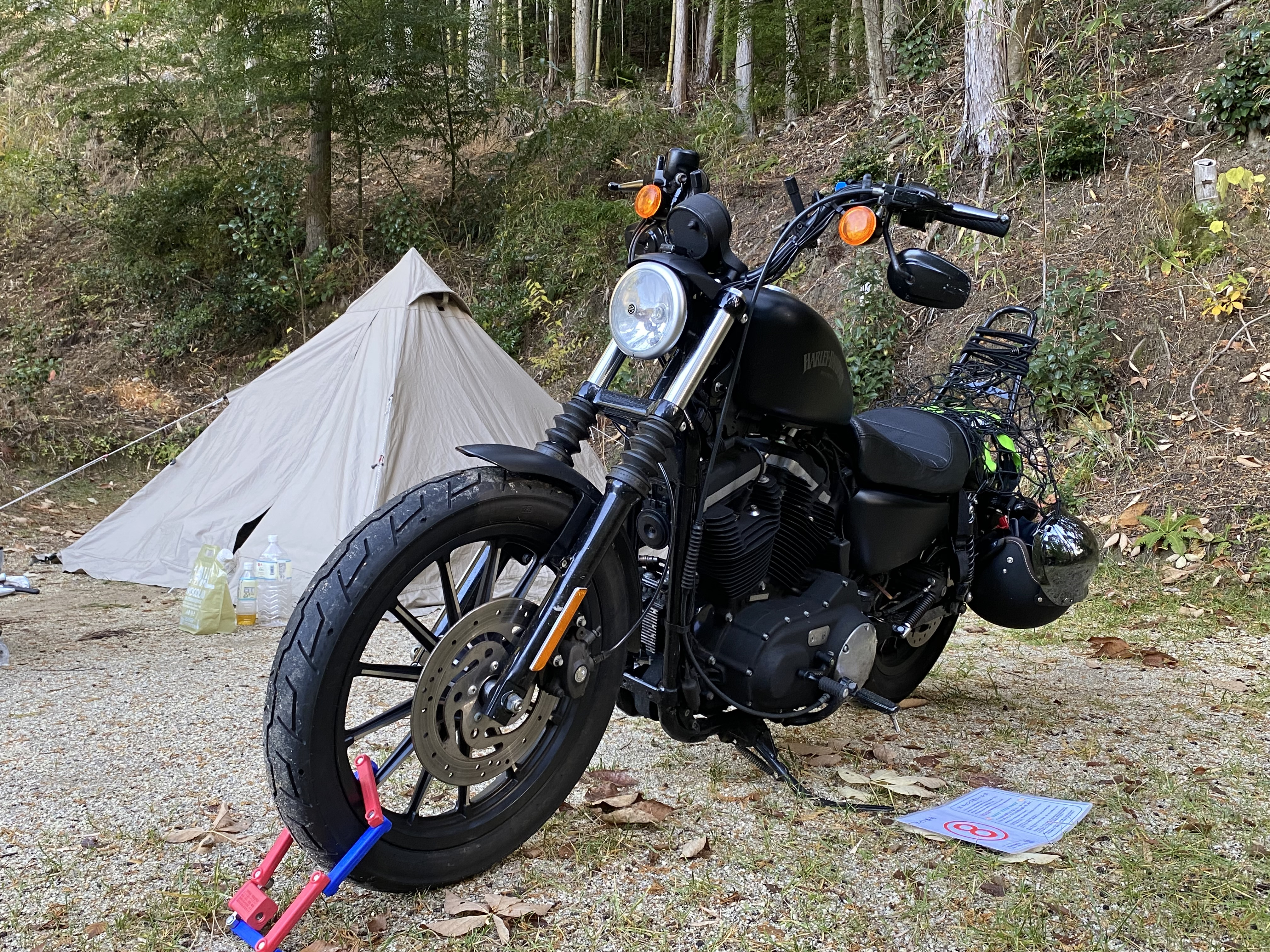 バイクでキャンプ