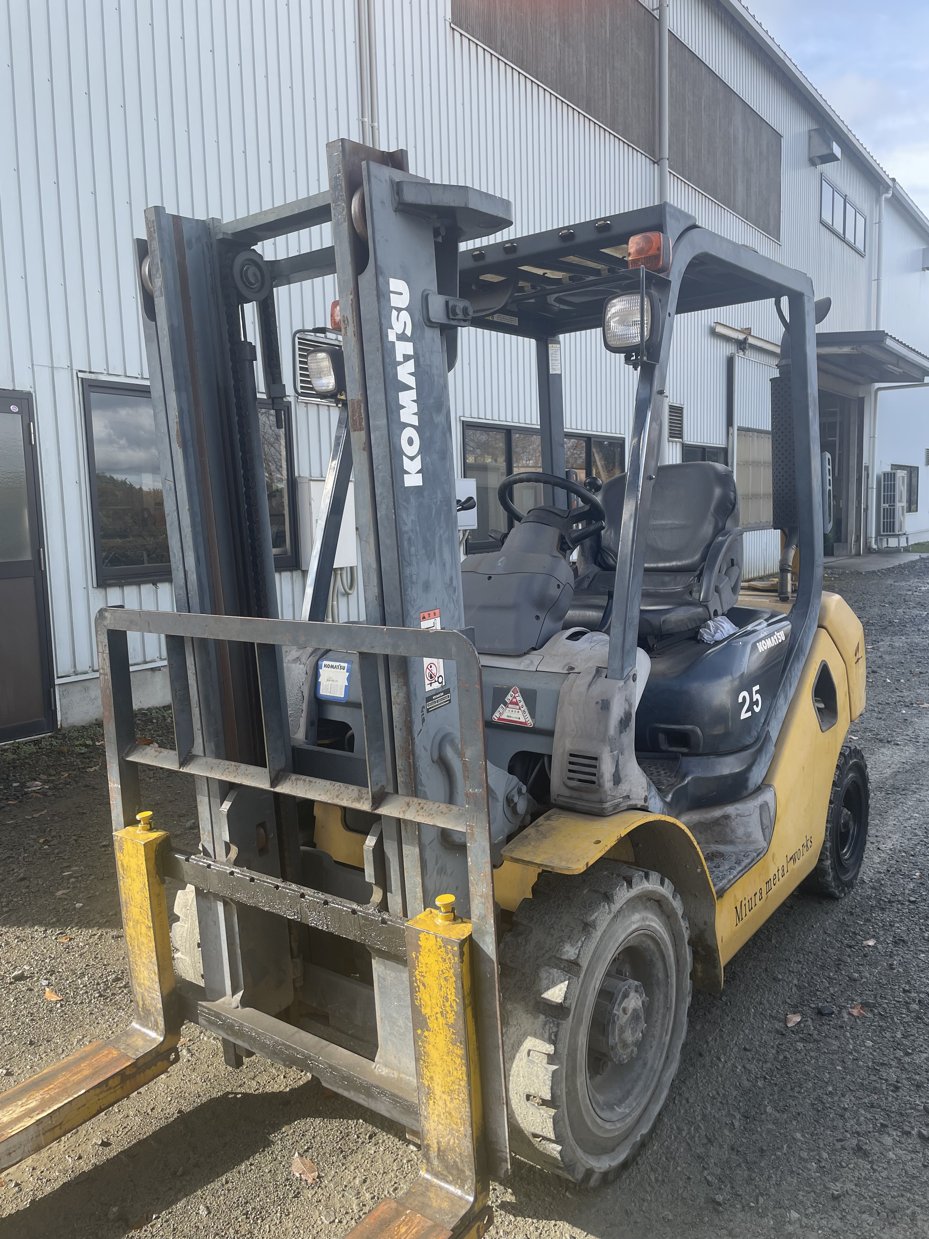 フォークリフトのメンテナンスをしました✨