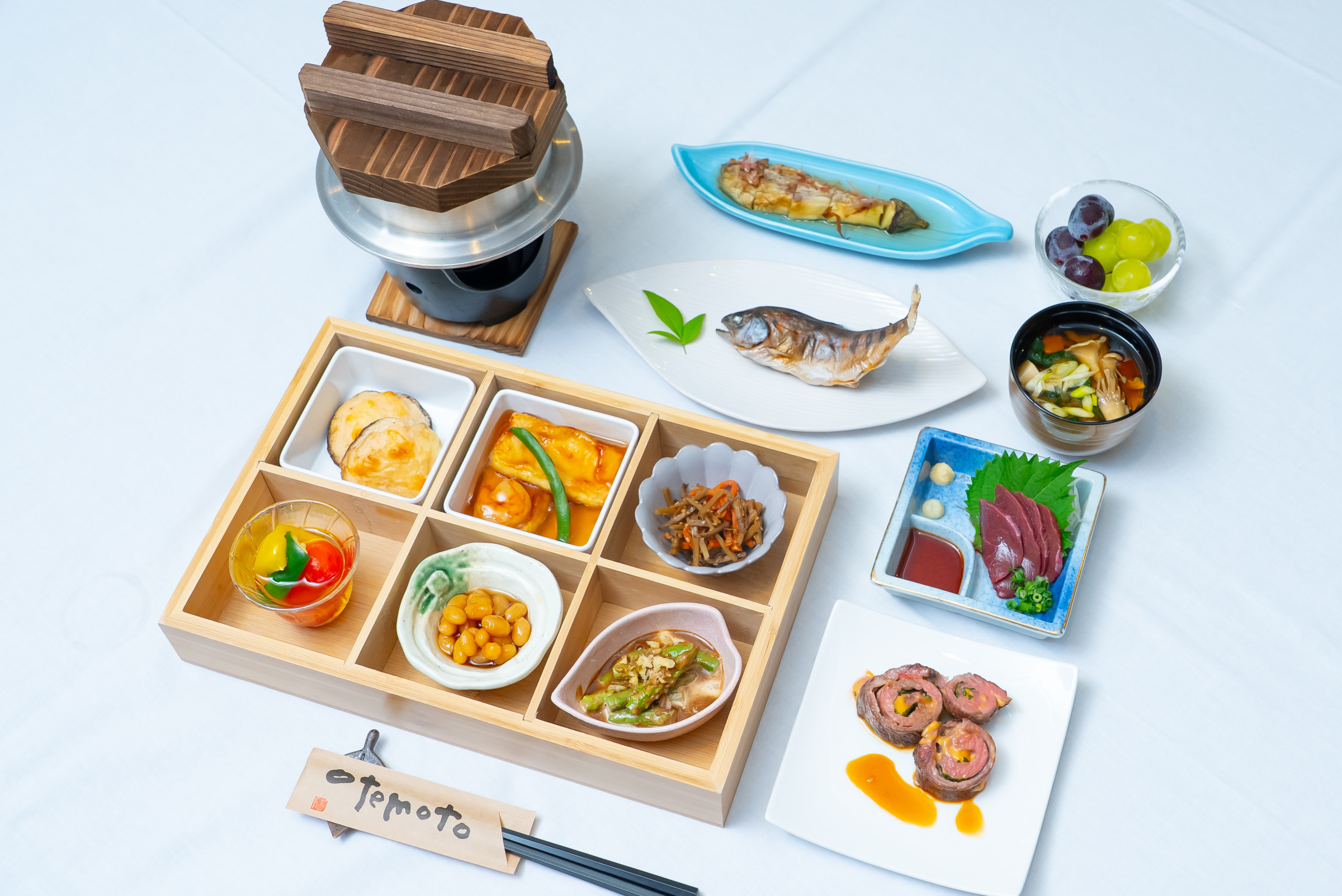夕食は地の食材をたっぷり使ったアルプス膳（メニューは季節で変わります）
