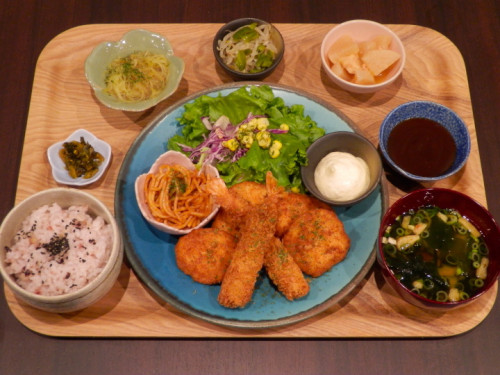 エビチキ定食.JPG