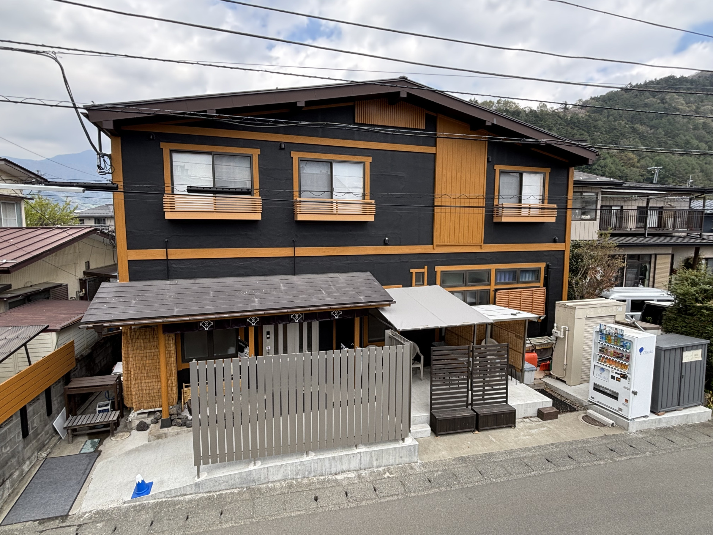 河口湖駅から徒歩3分のゲストハウス