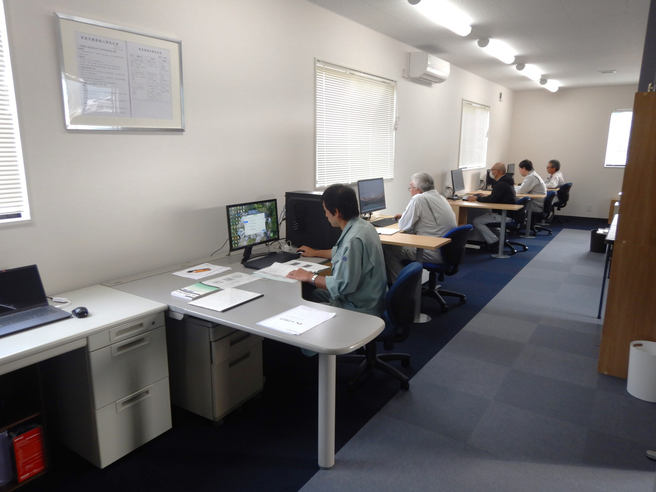 社内の様子①