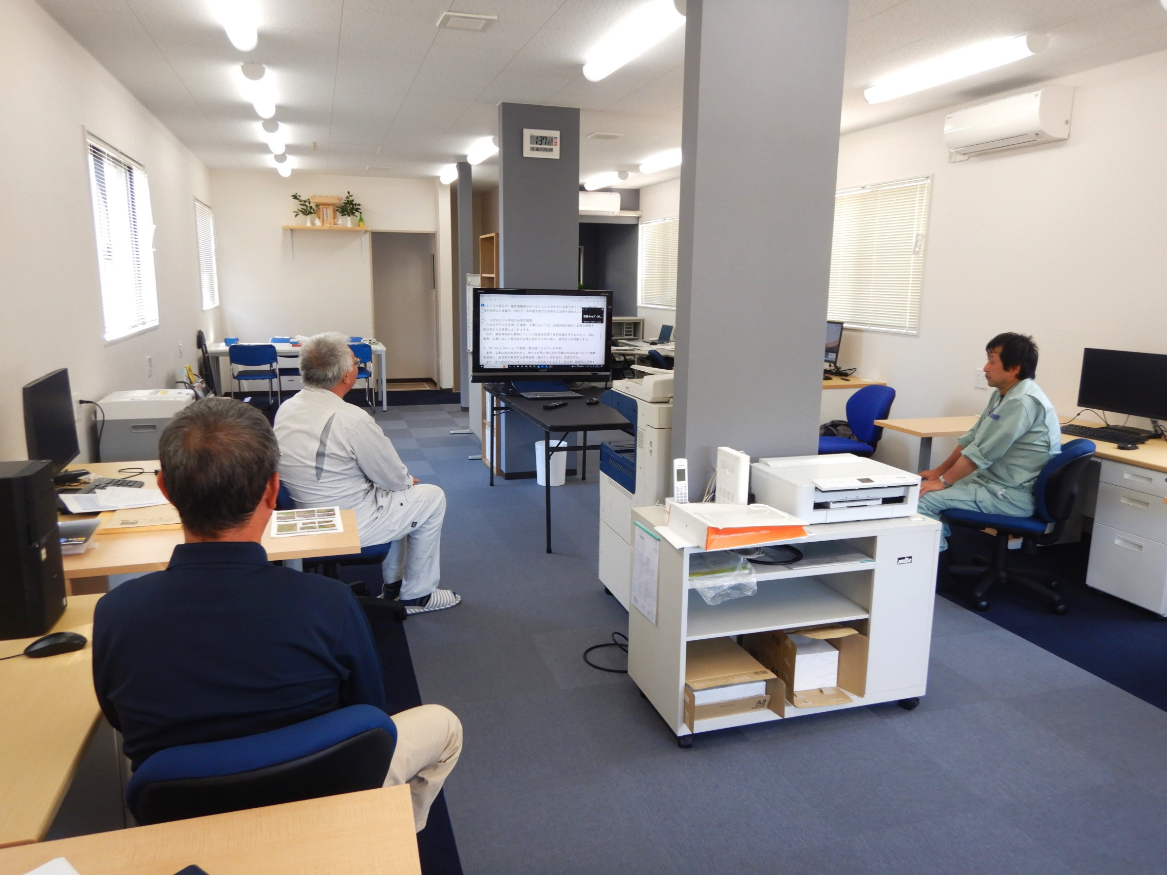 社内の様子②Webセミナー講中