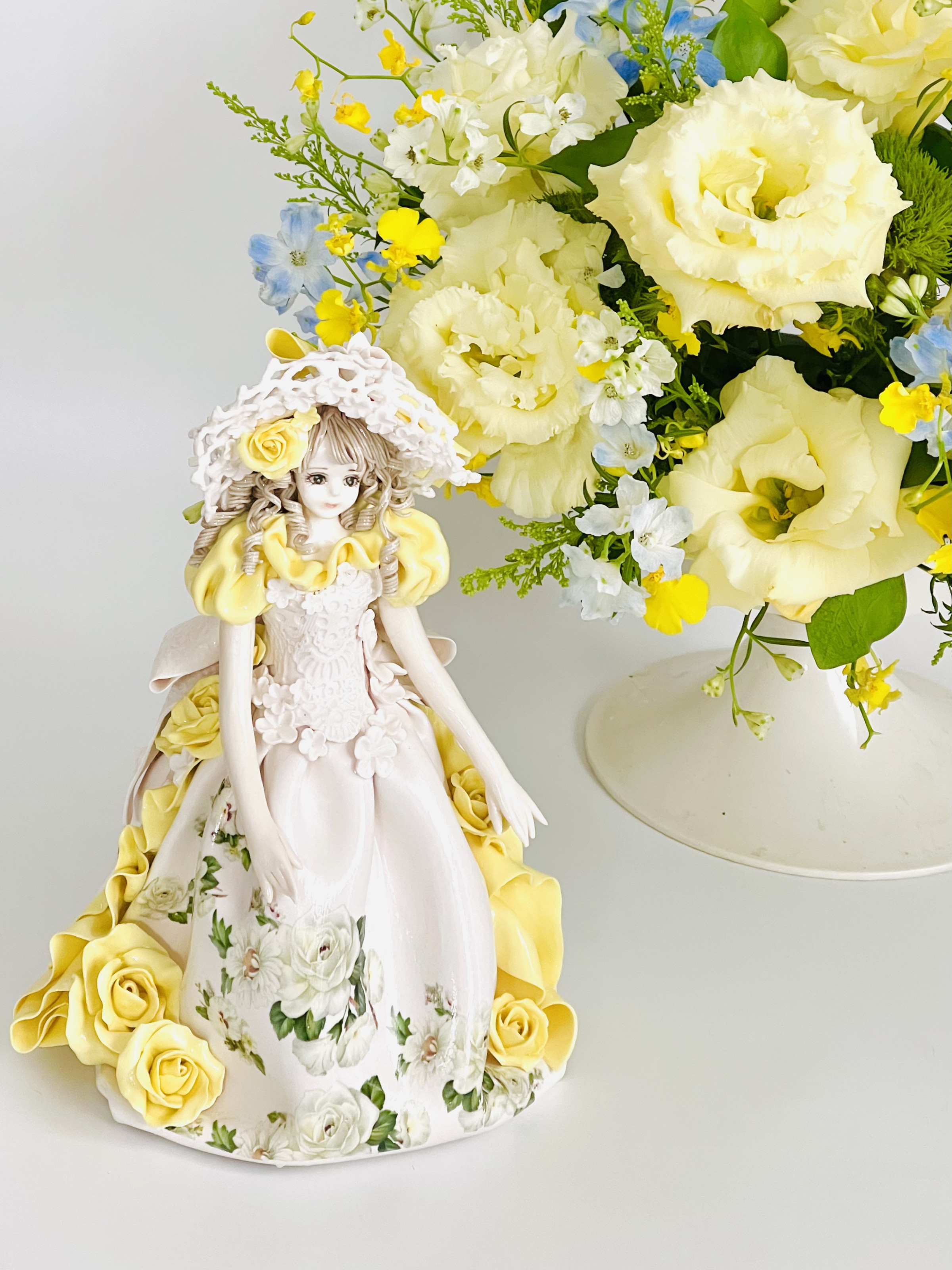 陶器の人形ポーセリンアート