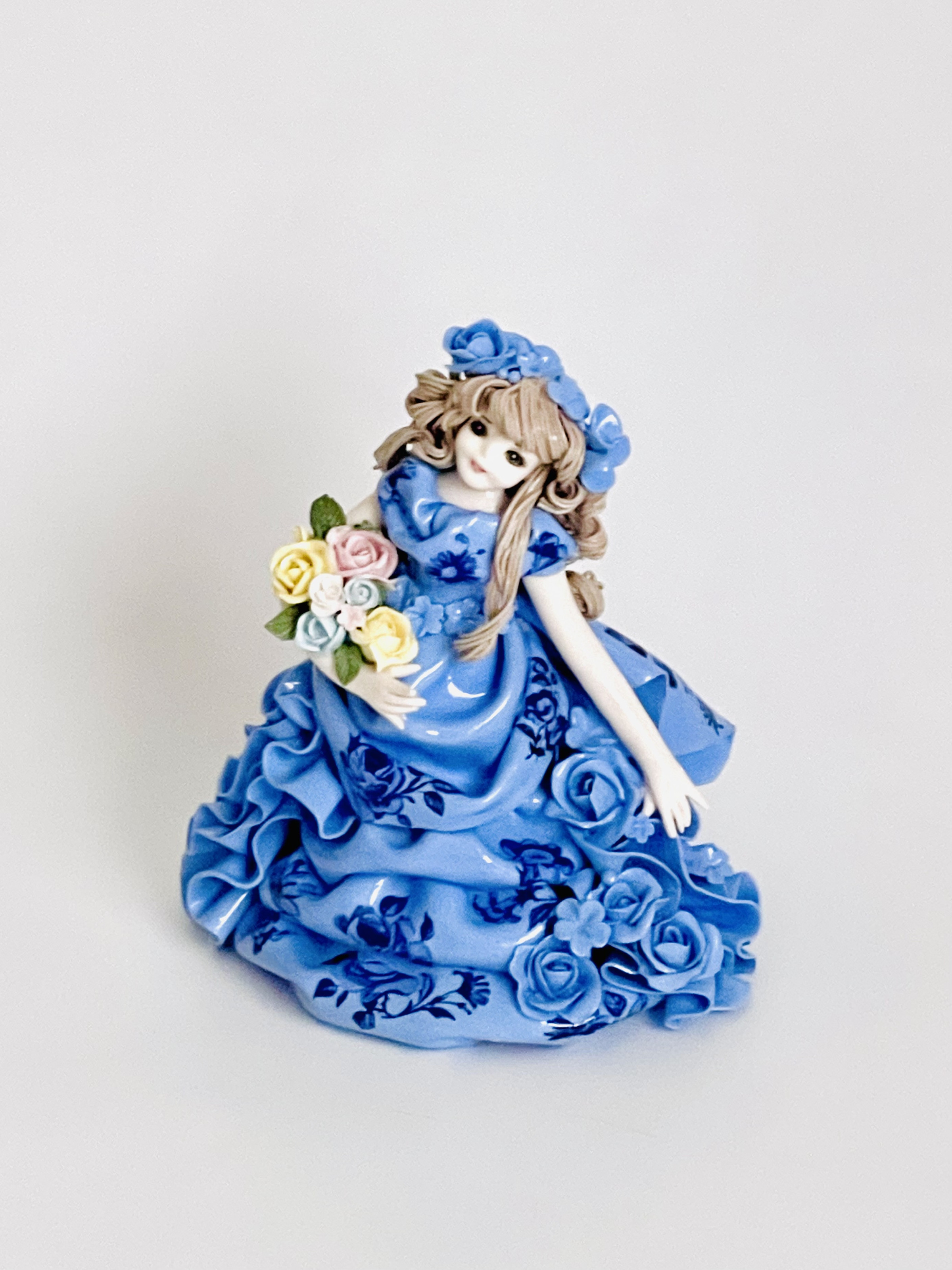 陶器のお人形ポーセリンアート