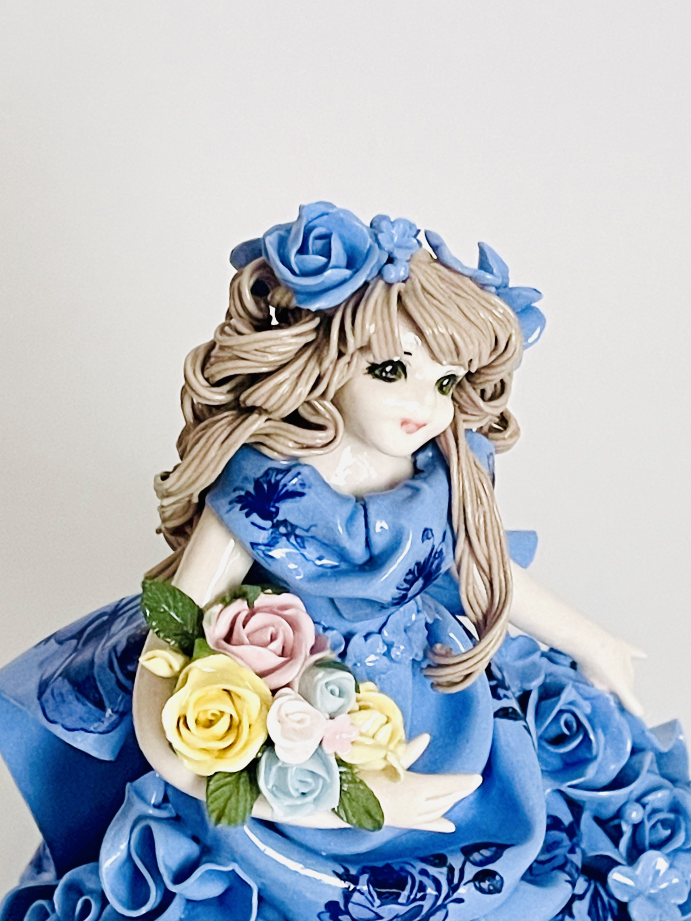 陶器のお人形ポーセリンアート