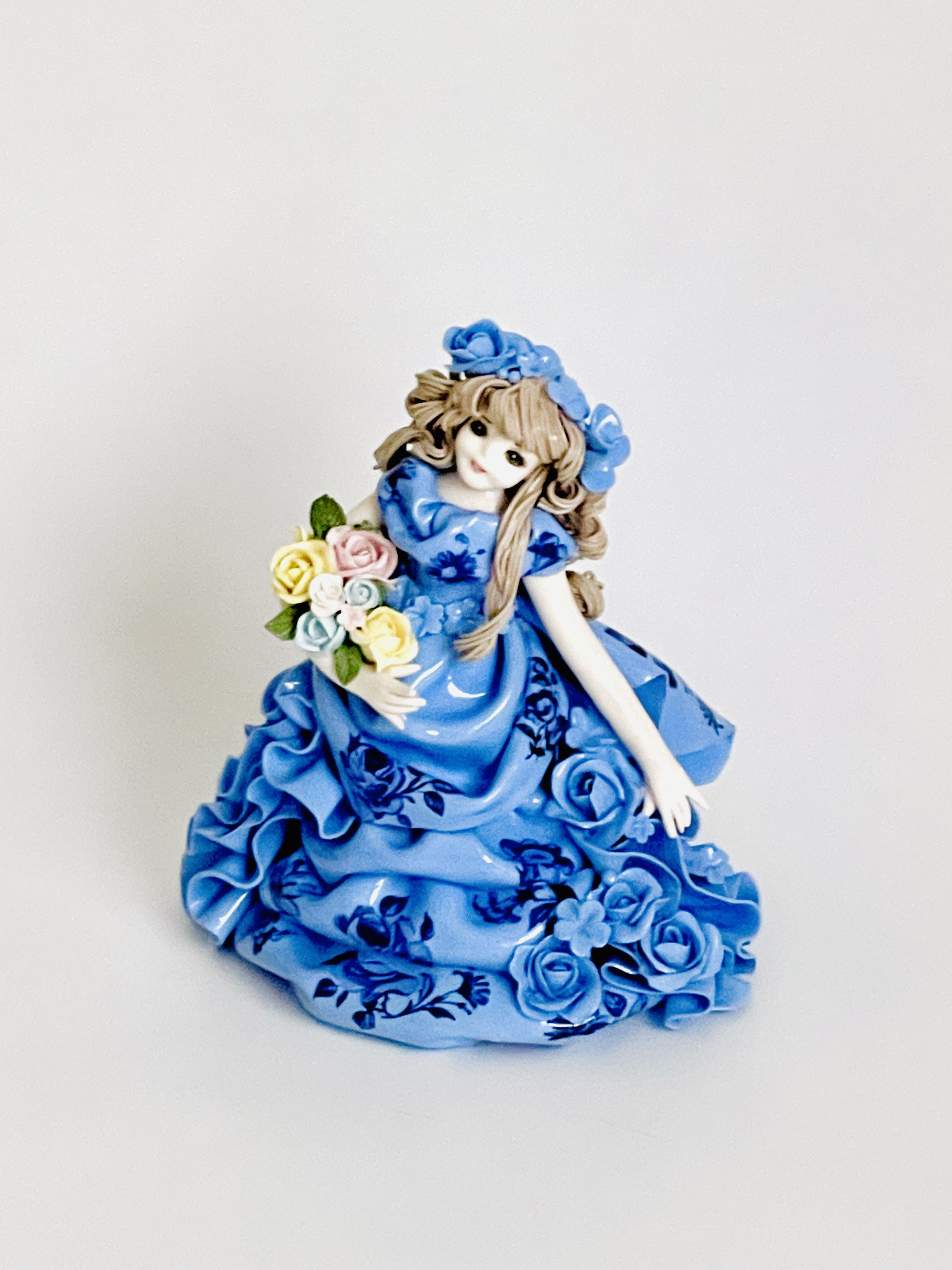陶器のお人形ポーセリンアート