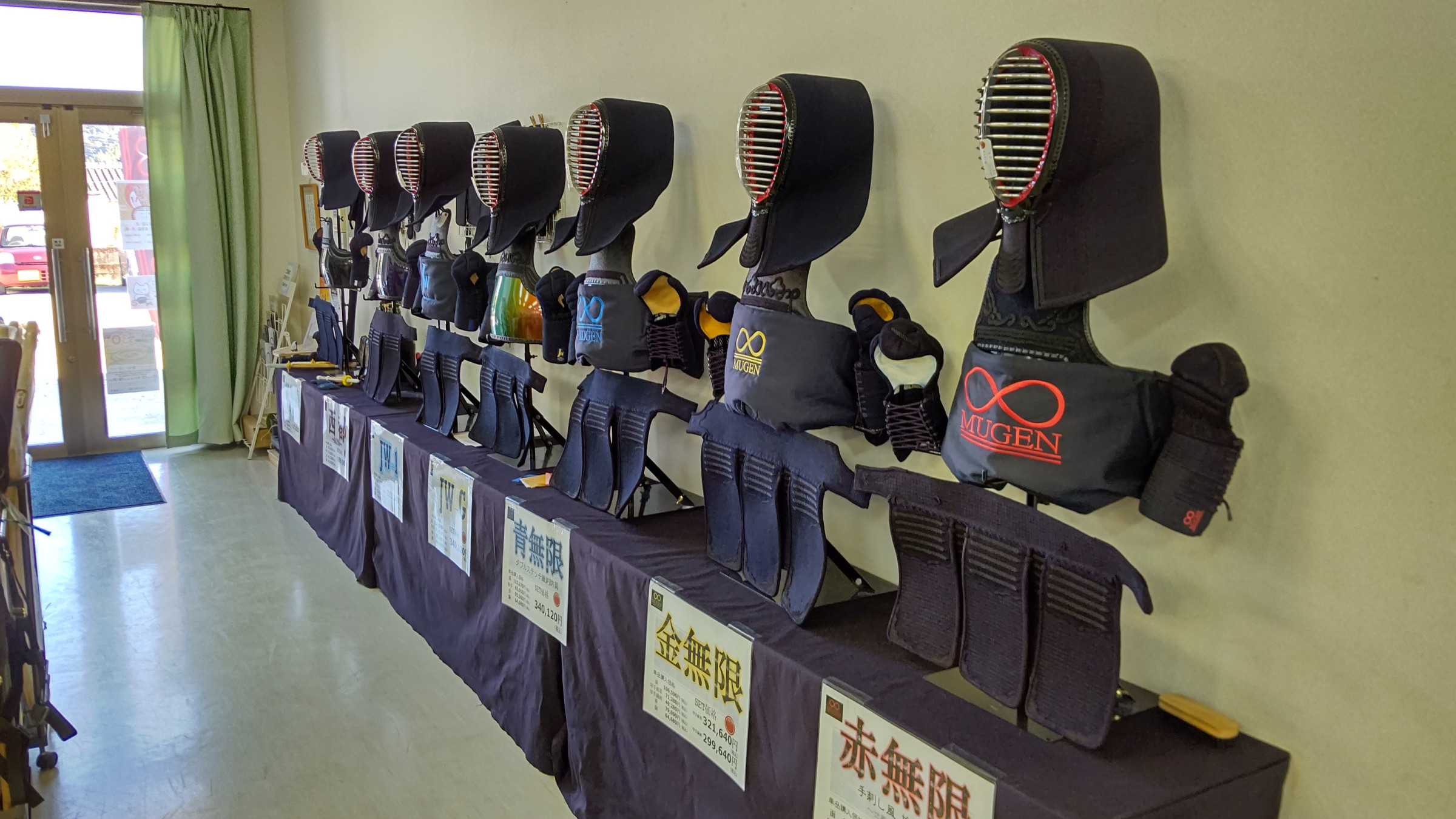 宮崎店内