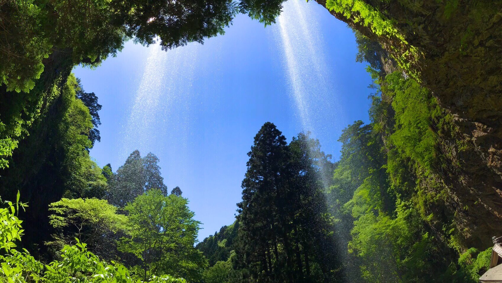 壇鏡の滝