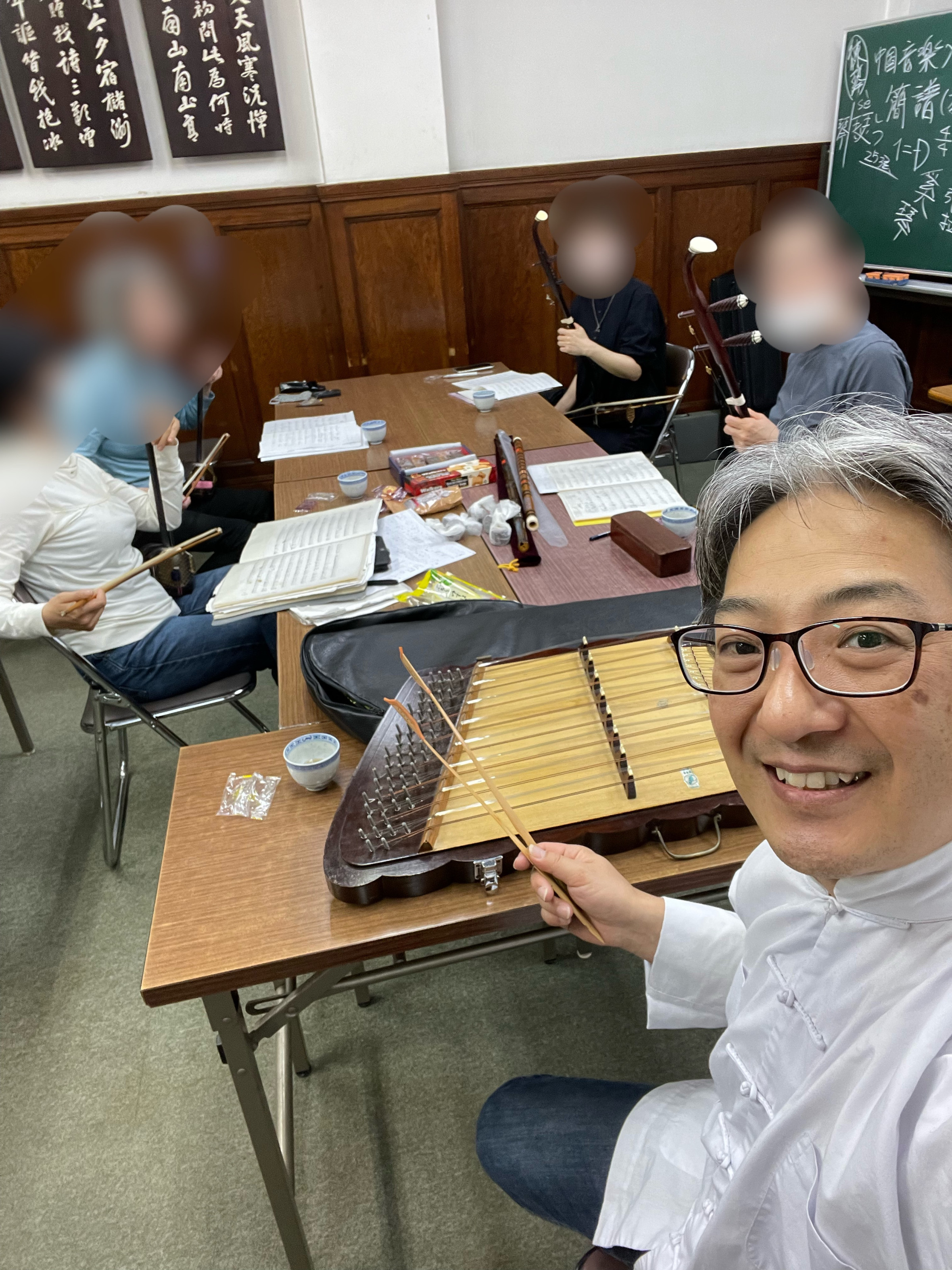 二胡以外の楽器とのアンサンブルを重視したレッスンをしています