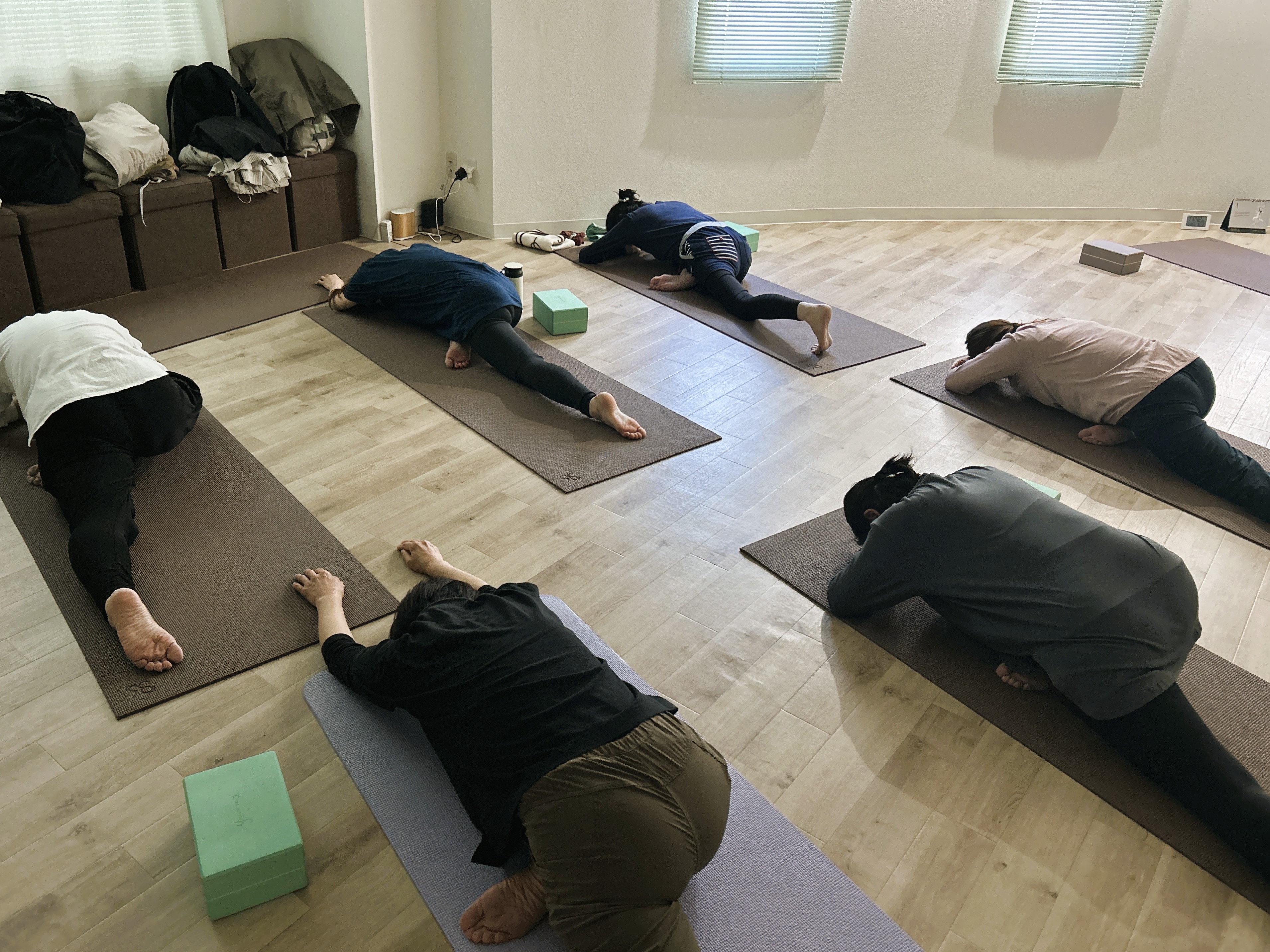 Mellow-Yoga メローヨガ グループヨガレッスンある日の風景.JPG