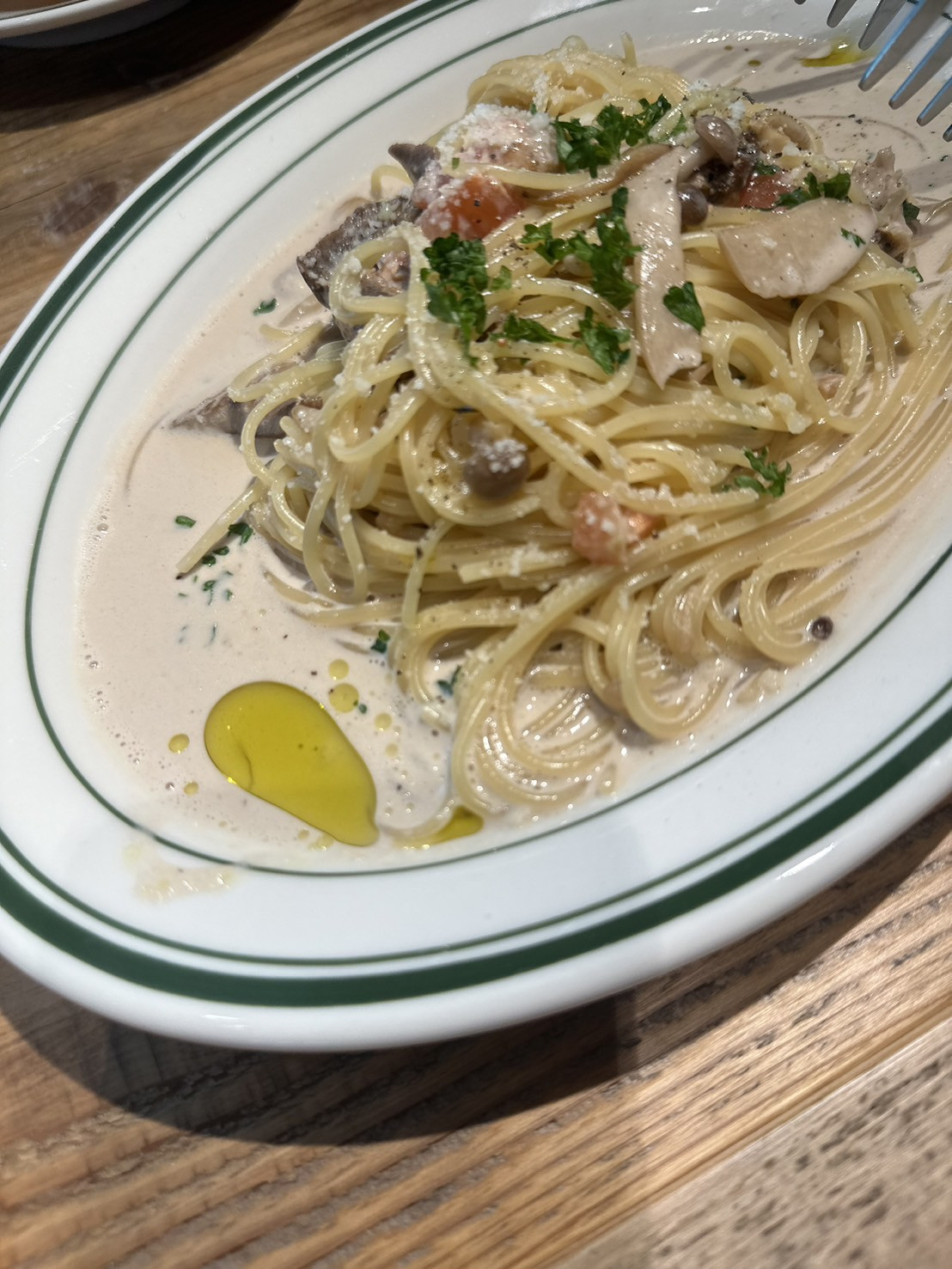 ポルチーニ茸とキノコのクリームパスタ