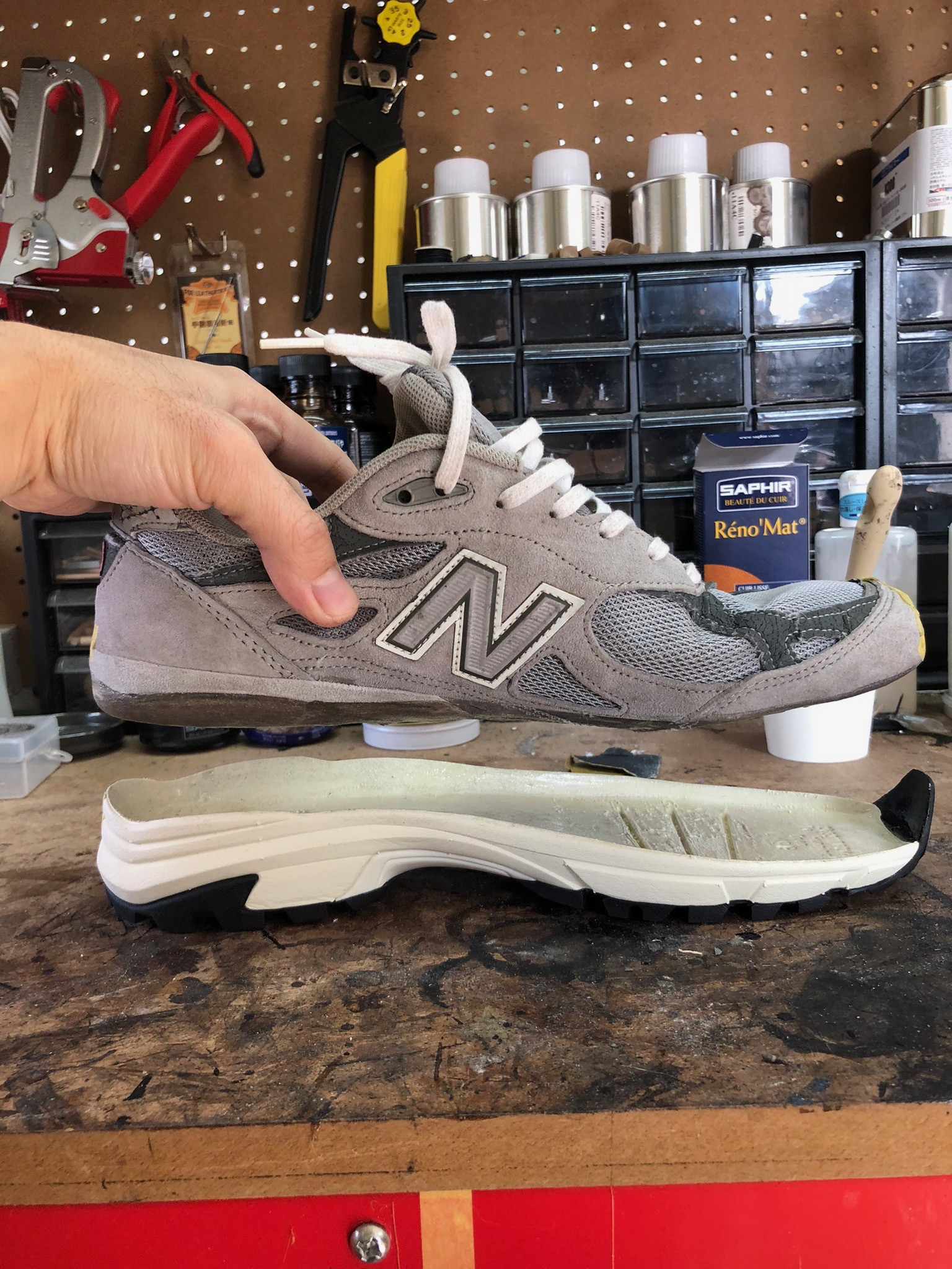 靴修理 高知 〜ニューバランス990 オールソール〜 - 『革靴