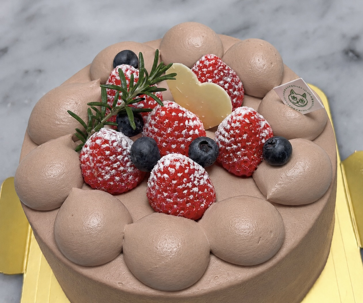 生チョコいちごのデコレーション