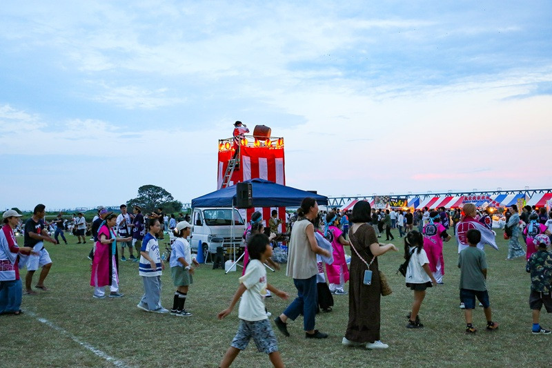 参加自由で、踊りまくれ！