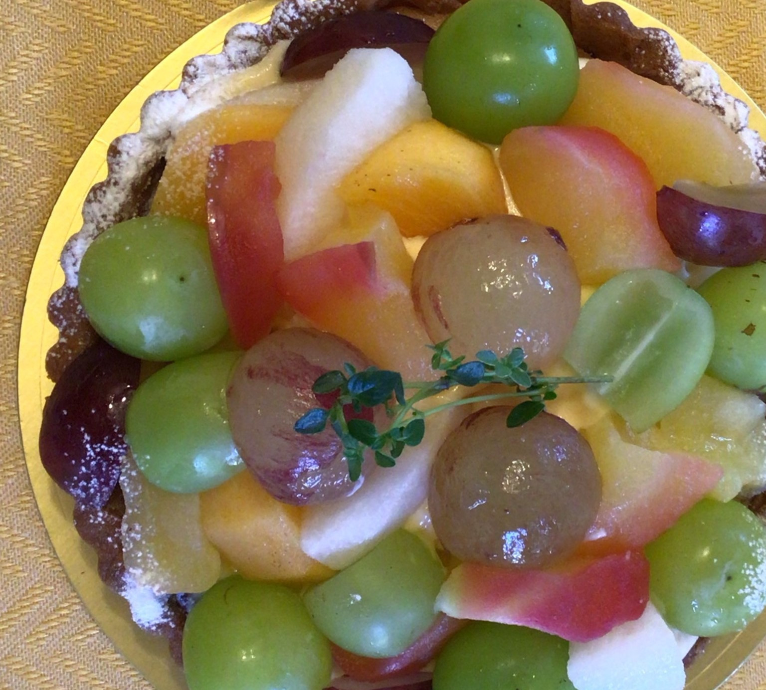 フレッシュなフルーツタルト