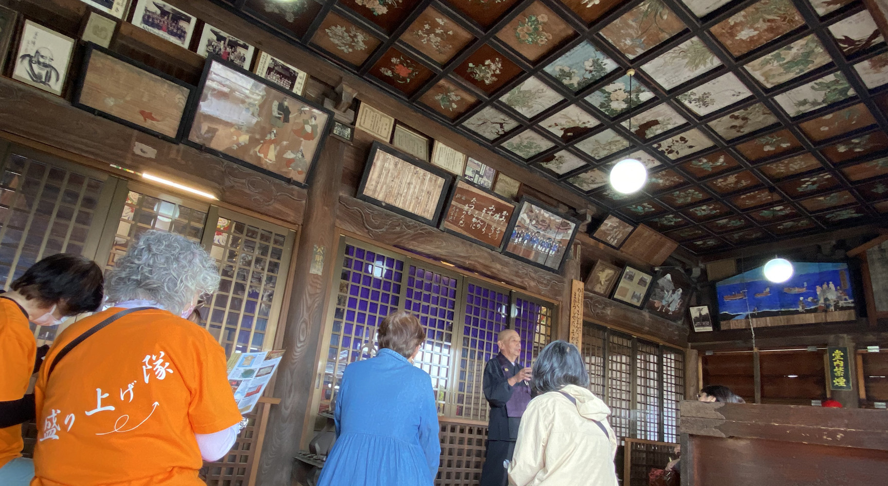 お寺の歴史と絵天井（住職のお話）