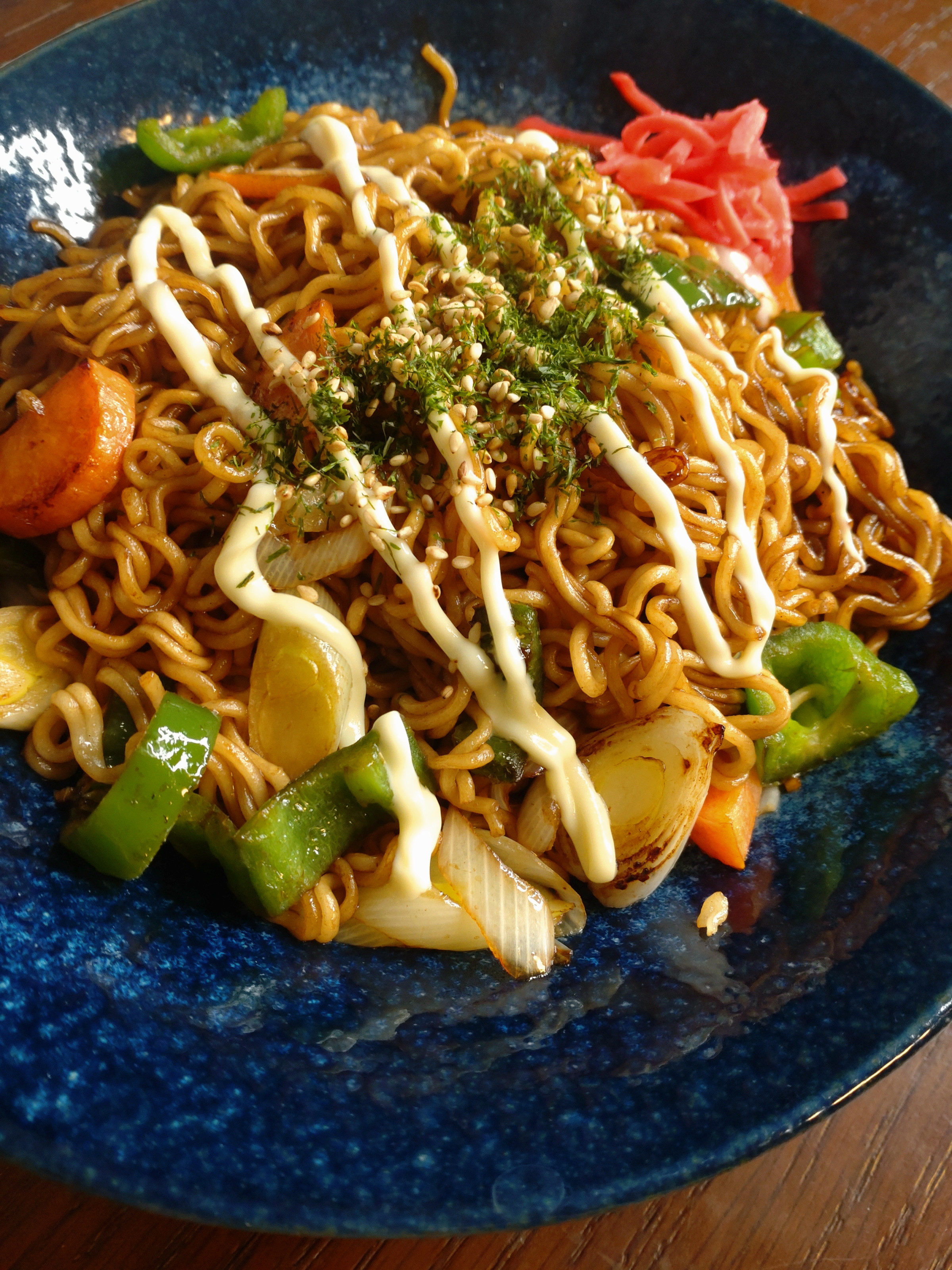 自己破産をしたおじさん飯　カップ麺アレンジ