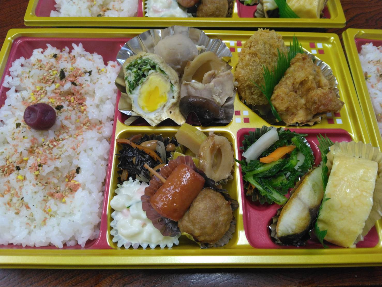 お弁当、お承ります。