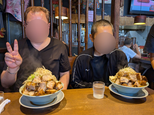 大山で食事