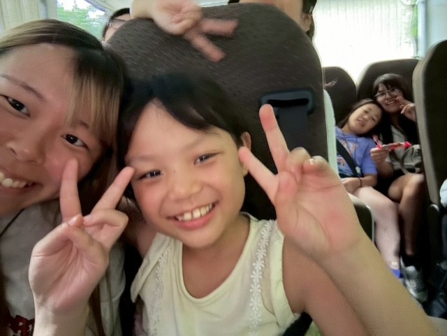 山の学校の帰り道のバスも楽しい！