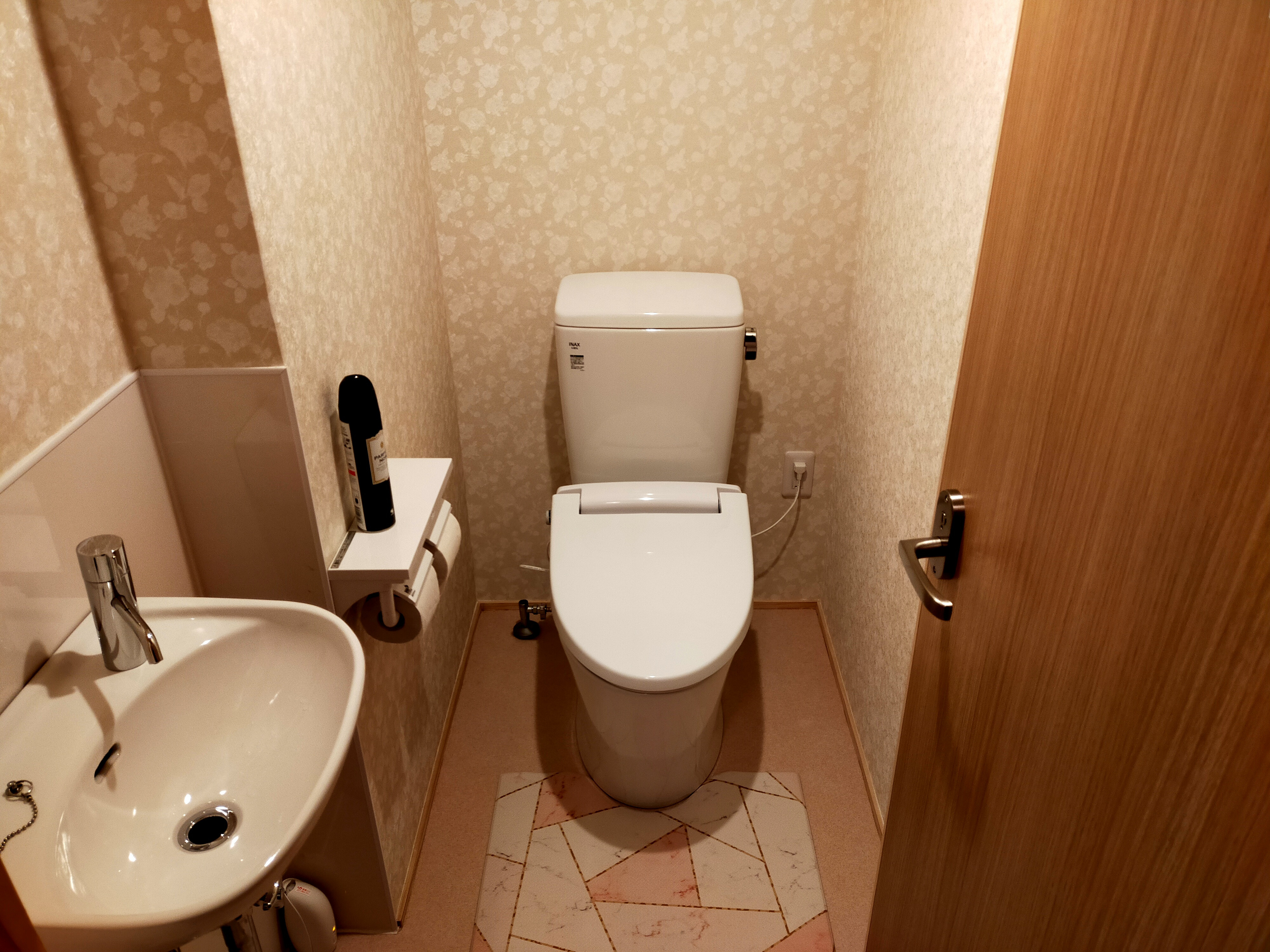 toilet