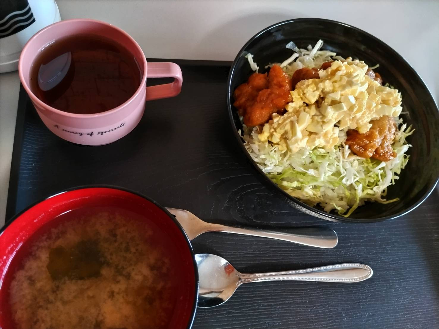 ボリュウームたっぷりの昼食は100円です！！