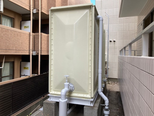 Ⅹ受水槽ＦＲＰ塗装 (2).jpg