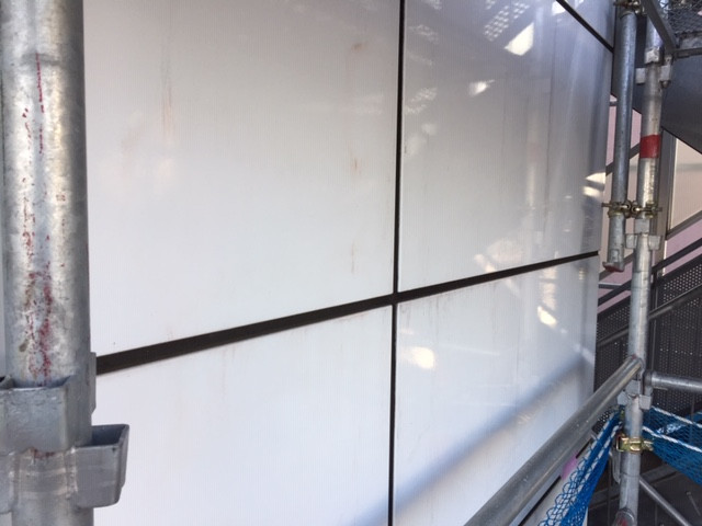 パネル目地シーリング①施工前.JPG