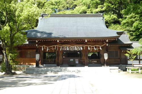 1920px-Shijonawate_Jinja_Honden_2018.jpg