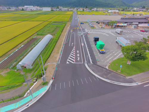 EKS241046　市道道の駅おがち線道路改良舗装工事