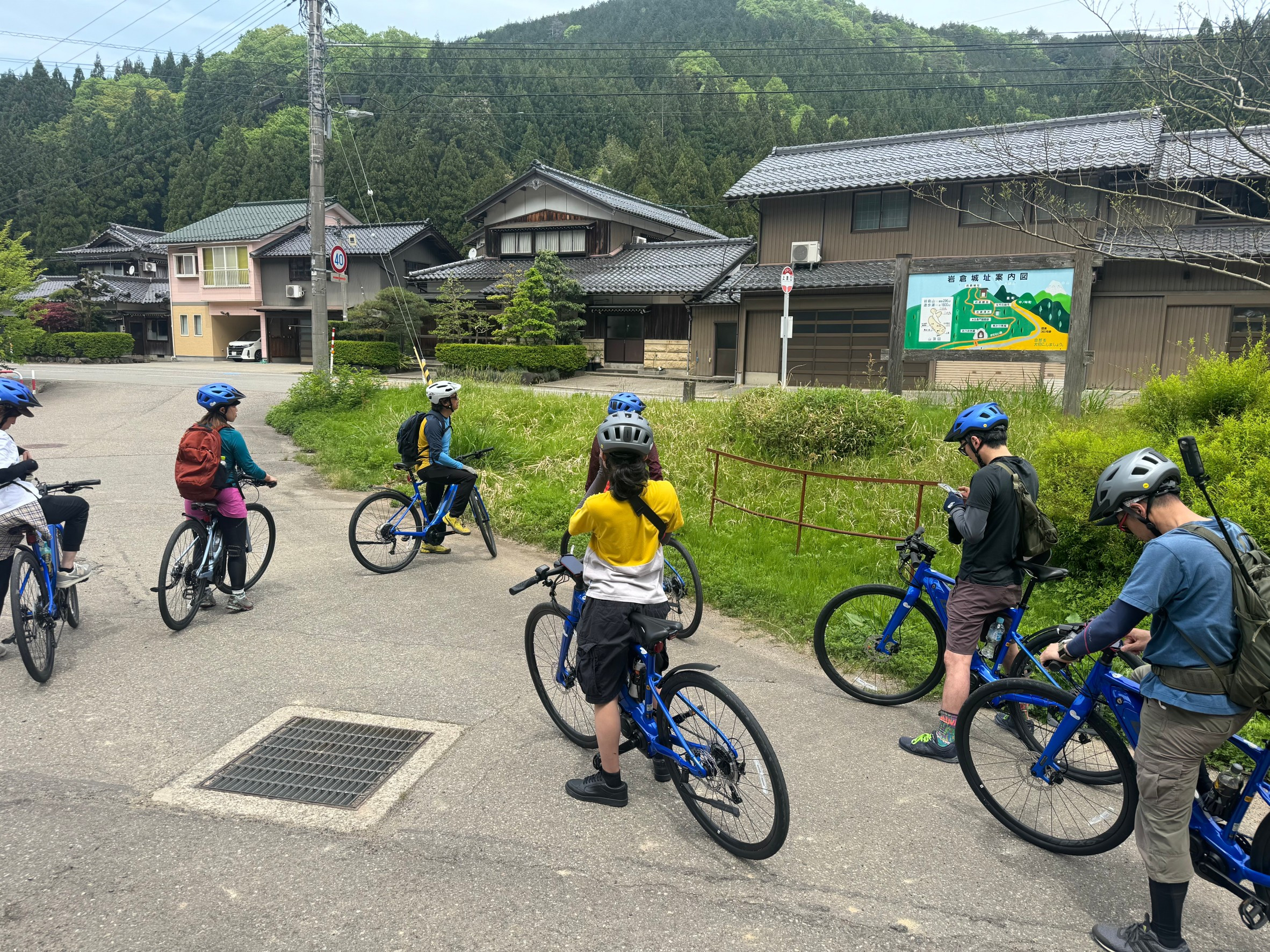 SHIRAYAMA no TENGU "e"bicycle Tour