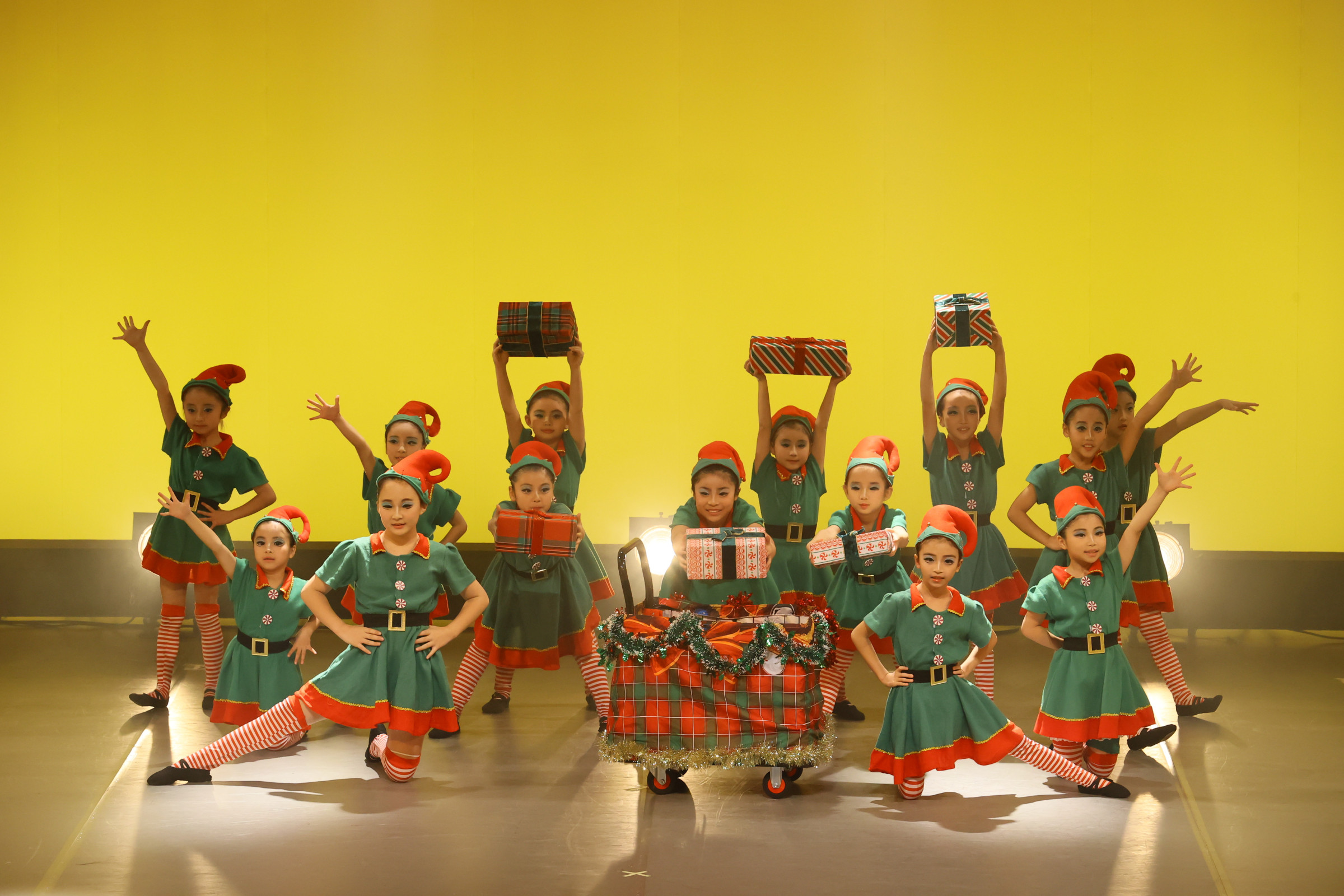 ANN DANCE STUDIO 大和　南林間 モダンバレエとストリートダンス レッスン教室