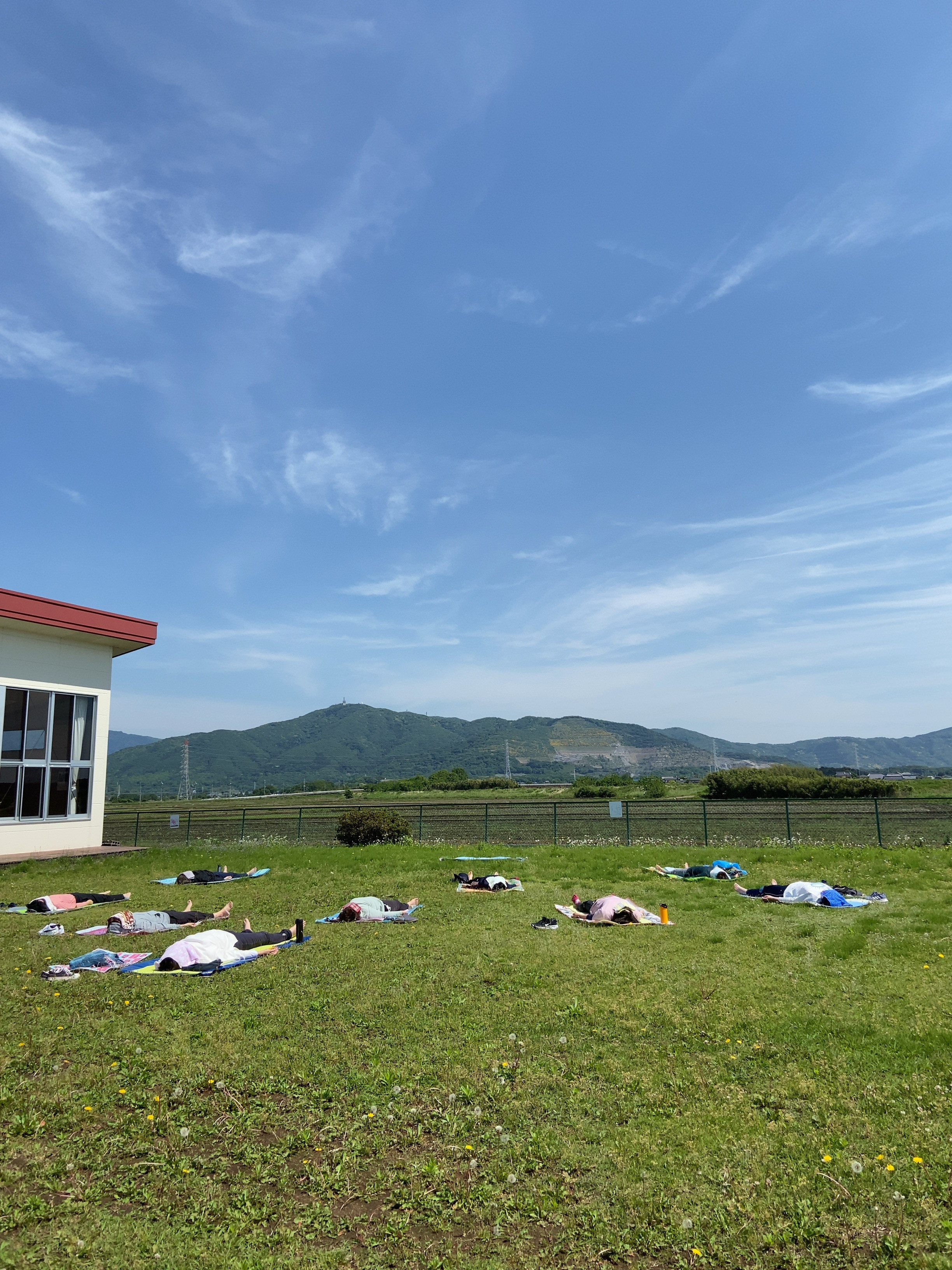 楽しい外ヨガ栗原