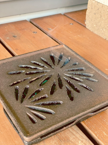 くわな鋳物蚊やり.jpg