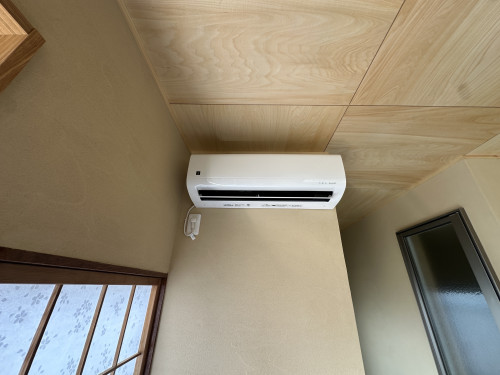 取手市のお客様よりエアコン工事のご依頼を頂きました。