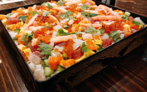 2025年のお正月は升屋の海鮮バラちらしで