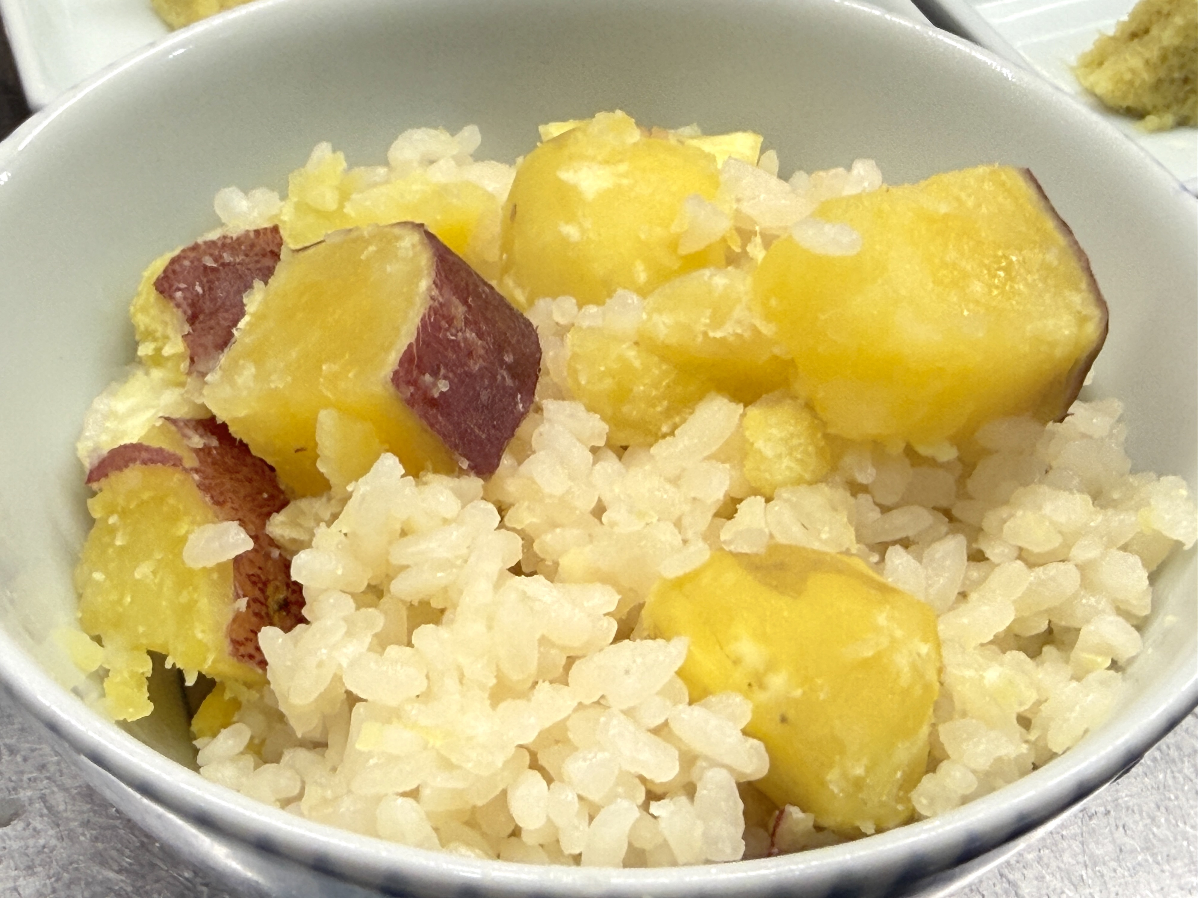 「栗と鳴門金時の炊き込みご飯」スタート！